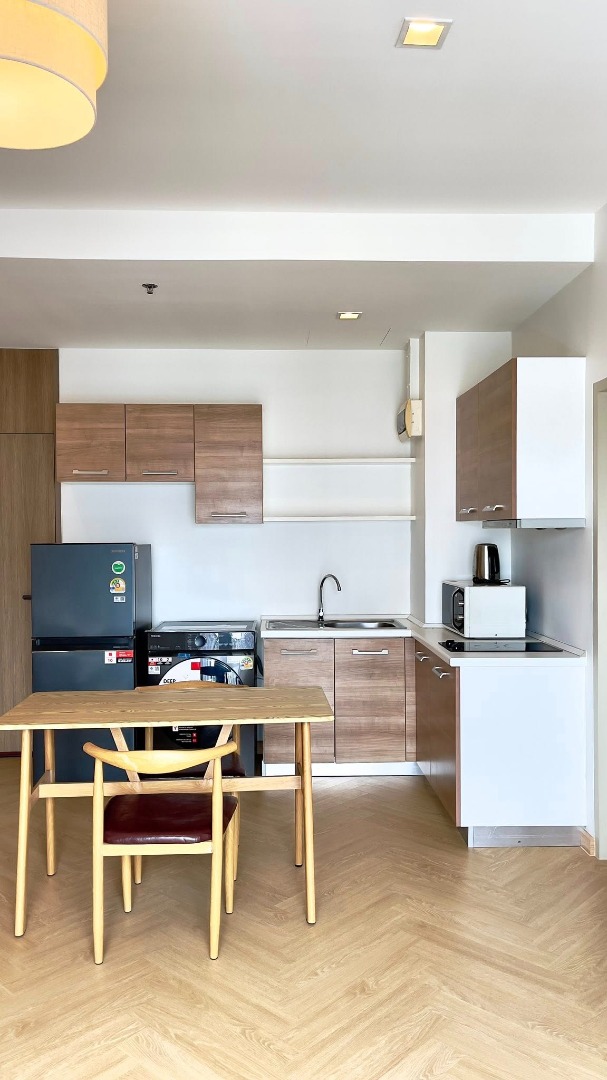 For RentCondoSukhumvit, Asoke, Thonglor : 🔥Urgent for rent🔥Noble Reveal Ekkamai, fully furnished, ready to move in, near BTS Ekkamai.