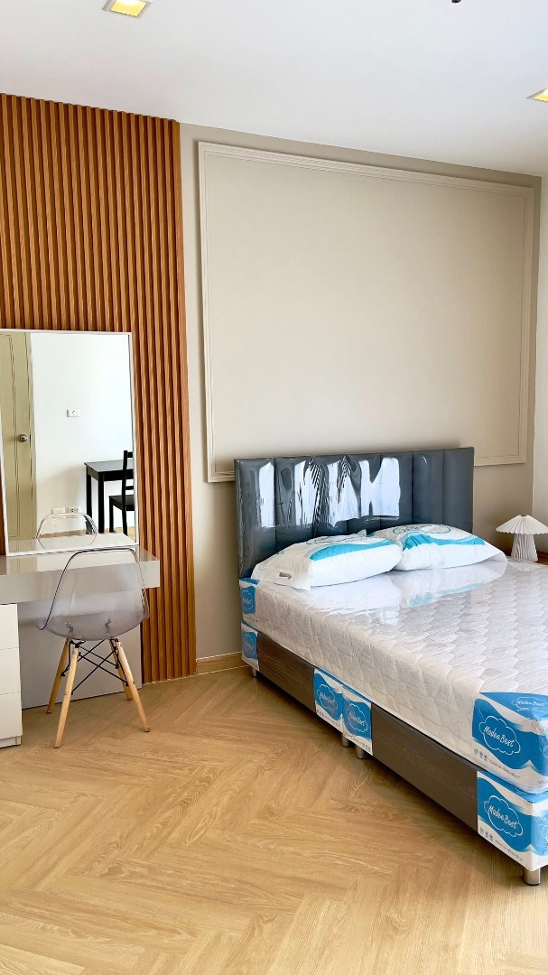 For RentCondoSukhumvit, Asoke, Thonglor : 🔥Urgent for rent🔥Noble Reveal Ekkamai, fully furnished, ready to move in, near BTS Ekkamai.