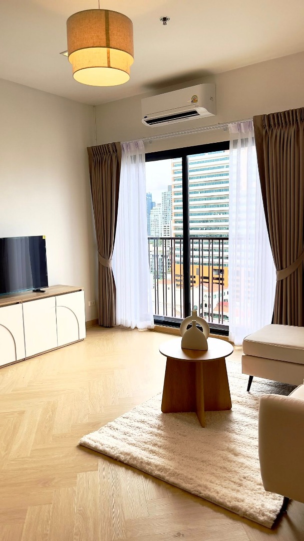 For RentCondoSukhumvit, Asoke, Thonglor : 🔥Urgent for rent🔥Noble Reveal Ekkamai, fully furnished, ready to move in, near BTS Ekkamai.