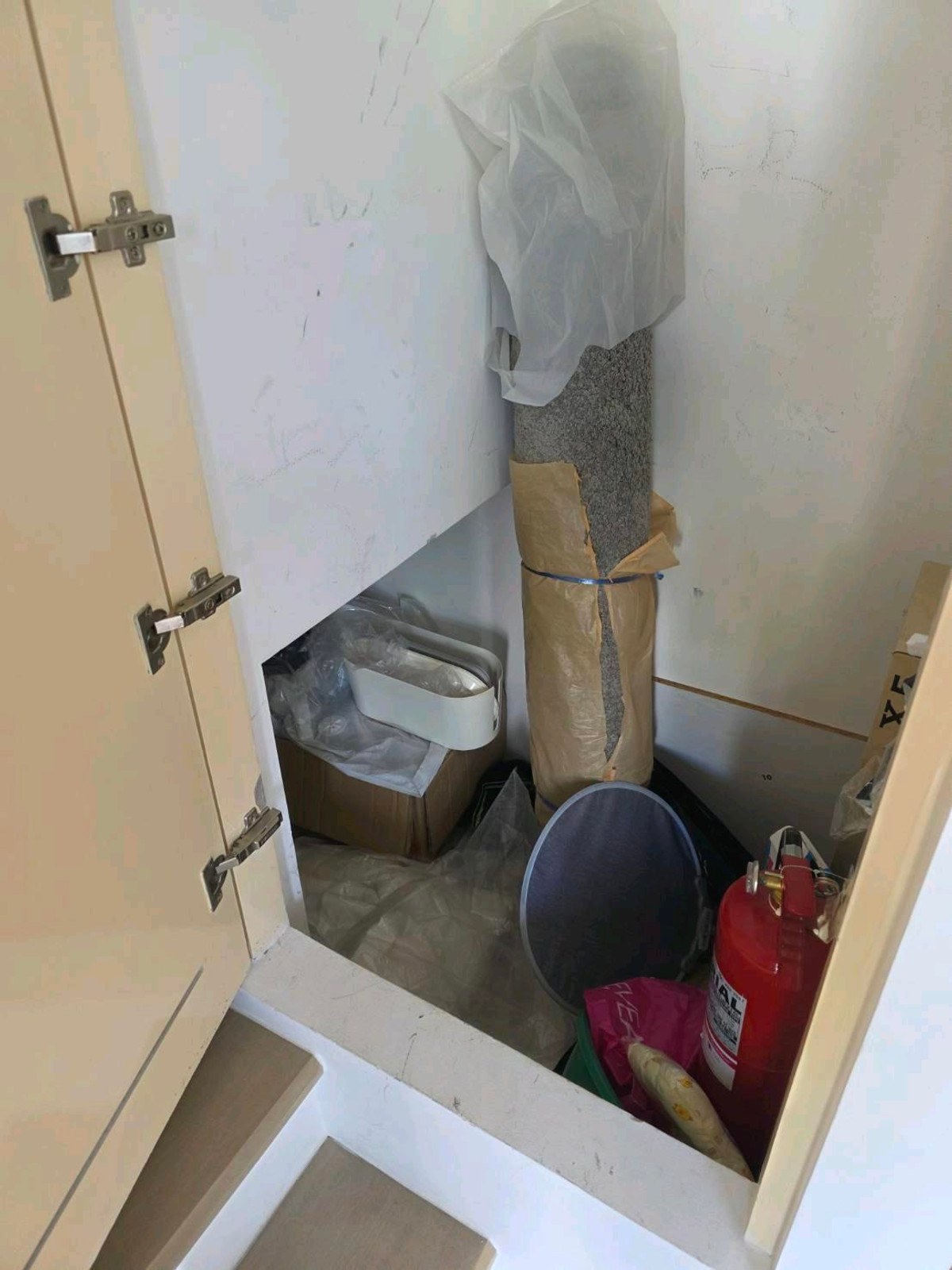 ให้เช่าทาวน์โฮมบางนา แบริ่ง ลาซาล : ทำเลทอง! หลังเมกาบางนา เดินเพียง 2 นาที บ้านว่างพร้อมเข้าอยู่ สามารถนัดดูได้ทุกวัน
อยู่โซนแรก ไม่รอดใต้ทางด่วน 💰 ราคาเช่า : 40,000 บาท/เดือนราคาต่อรองได้