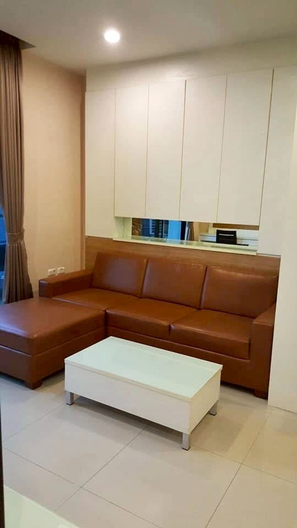 For SaleCondoRama9, Petchburi, RCA : A large room that many people like.