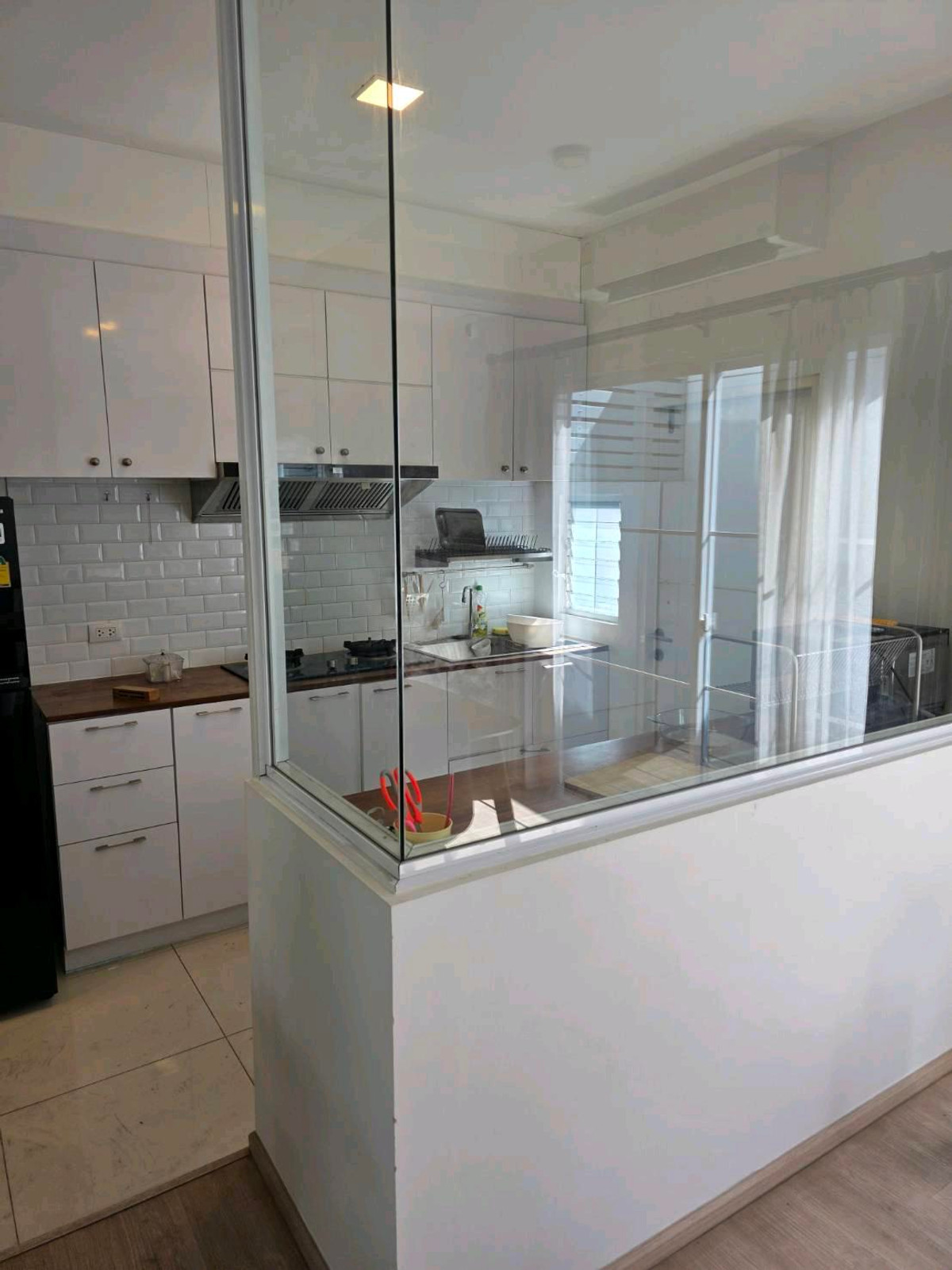 ให้เช่าทาวน์โฮมบางนา แบริ่ง ลาซาล : ทำเลทอง! หลังเมกาบางนา เดินเพียง 2 นาที บ้านว่างพร้อมเข้าอยู่ สามารถนัดดูได้ทุกวัน
อยู่โซนแรก ไม่รอดใต้ทางด่วน 💰 ราคาเช่า : 40,000 บาท/เดือนราคาต่อรองได้