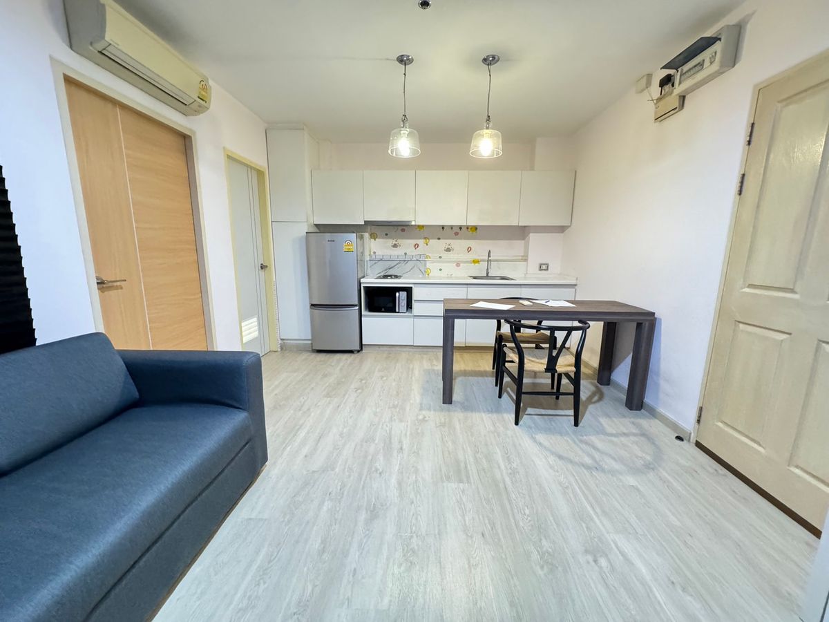 ให้เช่าคอนโดลาดพร้าว เซ็นทรัลลาดพร้าว : ห้องสวย รีโนเวทใหม่ Sym Vipha Ladprao Condo วิวโล่ง ว่างพร้อมให้เช่า