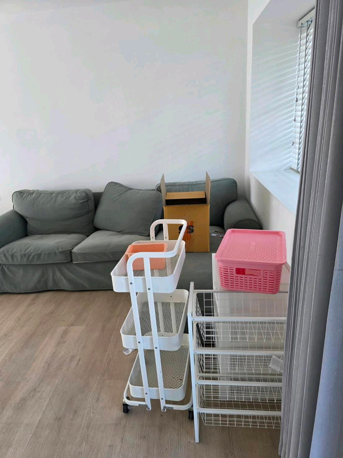 ให้เช่าทาวน์โฮมบางนา แบริ่ง ลาซาล : ทำเลทอง! หลังเมกาบางนา เดินเพียง 2 นาที บ้านว่างพร้อมเข้าอยู่ สามารถนัดดูได้ทุกวัน
อยู่โซนแรก ไม่รอดใต้ทางด่วน 💰 ราคาเช่า : 40,000 บาท/เดือนราคาต่อรองได้