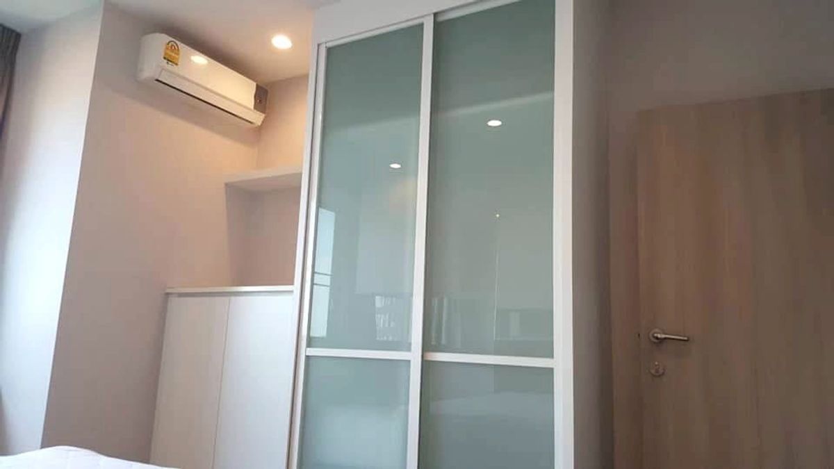 For SaleCondoRama9, Petchburi, RCA : A large room that many people like.