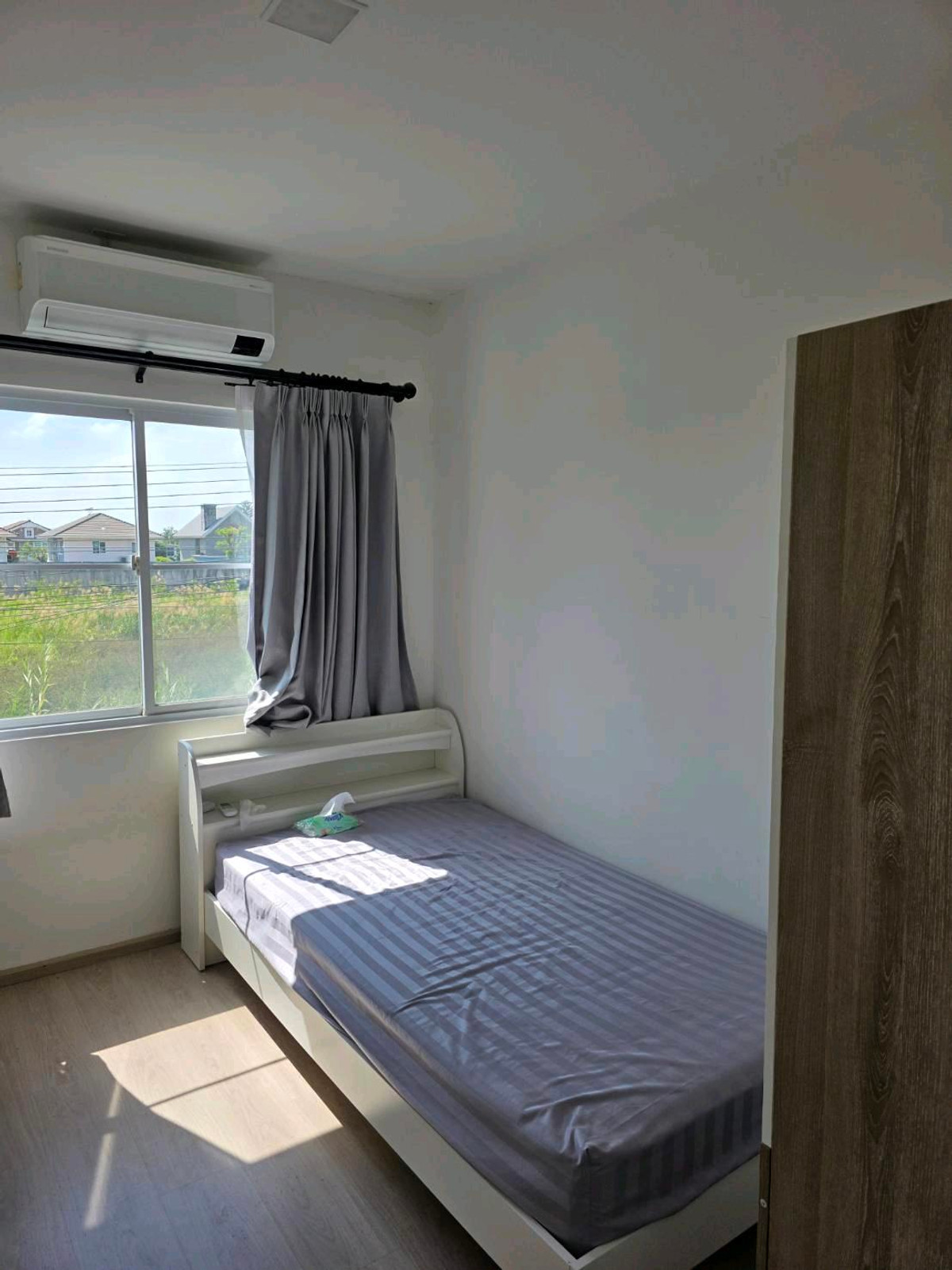 ให้เช่าทาวน์โฮมบางนา แบริ่ง ลาซาล : ทำเลทอง! หลังเมกาบางนา เดินเพียง 2 นาที บ้านว่างพร้อมเข้าอยู่ สามารถนัดดูได้ทุกวัน
อยู่โซนแรก ไม่รอดใต้ทางด่วน 💰 ราคาเช่า : 40,000 บาท/เดือนราคาต่อรองได้