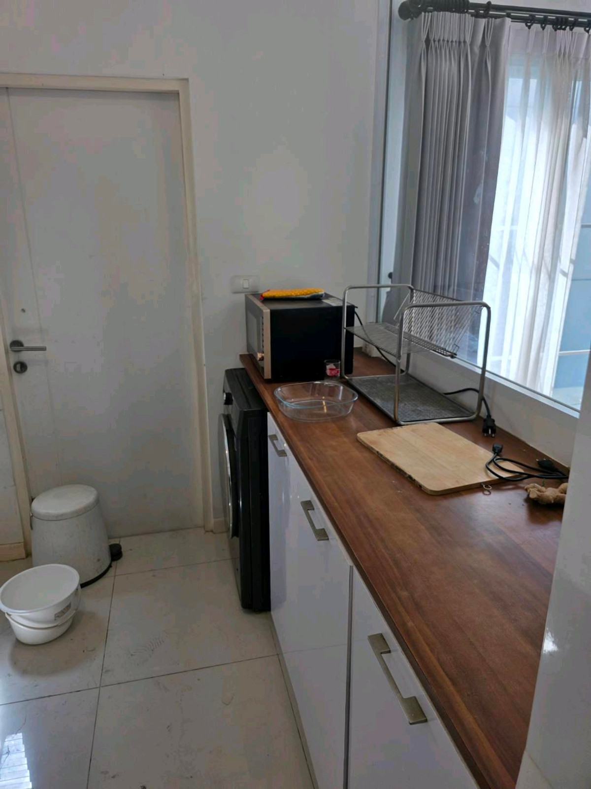 ให้เช่าทาวน์โฮมบางนา แบริ่ง ลาซาล : ทำเลทอง! หลังเมกาบางนา เดินเพียง 2 นาที บ้านว่างพร้อมเข้าอยู่ สามารถนัดดูได้ทุกวัน
อยู่โซนแรก ไม่รอดใต้ทางด่วน 💰 ราคาเช่า : 40,000 บาท/เดือนราคาต่อรองได้