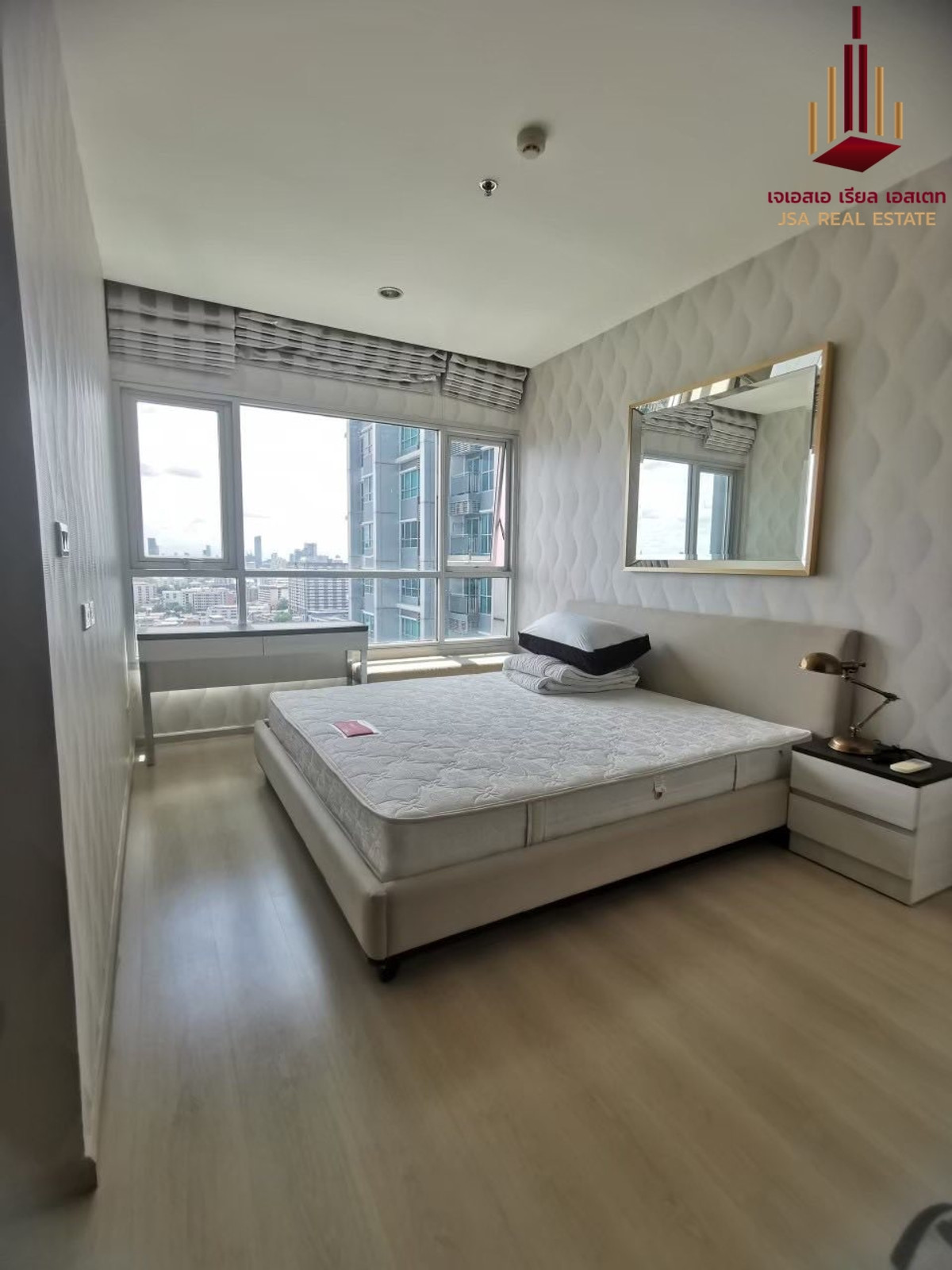 For RentCondoRatchadapisek, Huaikwang, Suttisan : ✨ For Rent: Life Ratchadapisek Condo ✨ 💰 ONLY 25,000 THB/Month