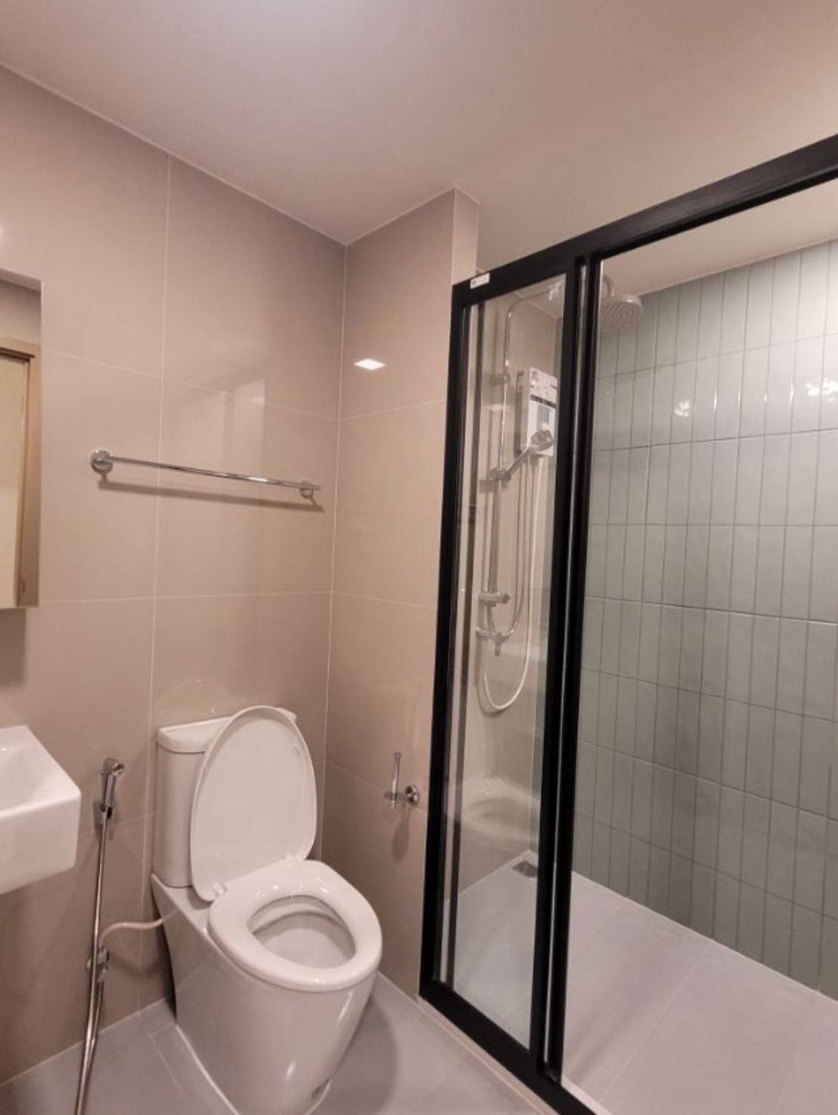 ให้เช่าคอนโดวงเวียนใหญ่ เจริญนคร : ปล่อยเช่า  FLO by Sansiri   ห้องใหม่เอี่ยม ยังไม่เคยปล่อยเช่า