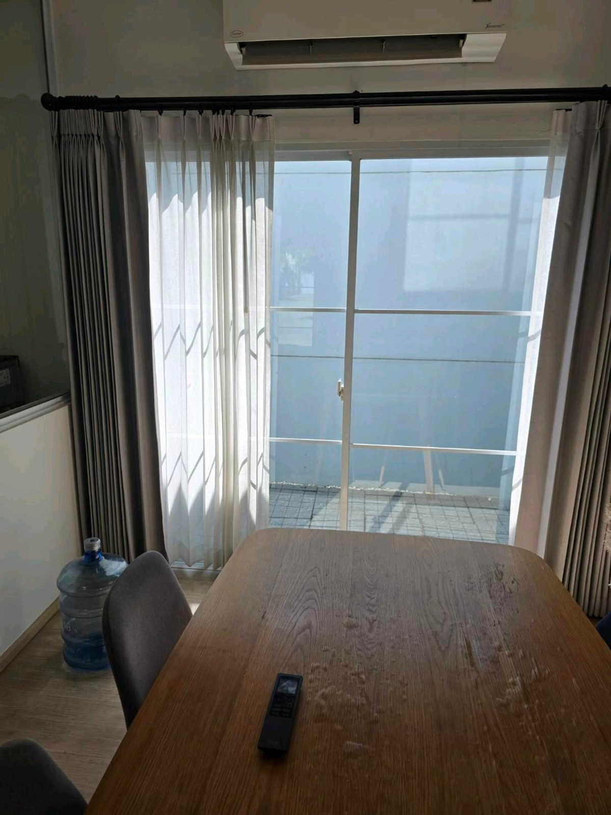 ให้เช่าทาวน์โฮมบางนา แบริ่ง ลาซาล : ทำเลทอง! หลังเมกาบางนา เดินเพียง 2 นาที บ้านว่างพร้อมเข้าอยู่ สามารถนัดดูได้ทุกวัน
อยู่โซนแรก ไม่รอดใต้ทางด่วน 💰 ราคาเช่า : 40,000 บาท/เดือนราคาต่อรองได้