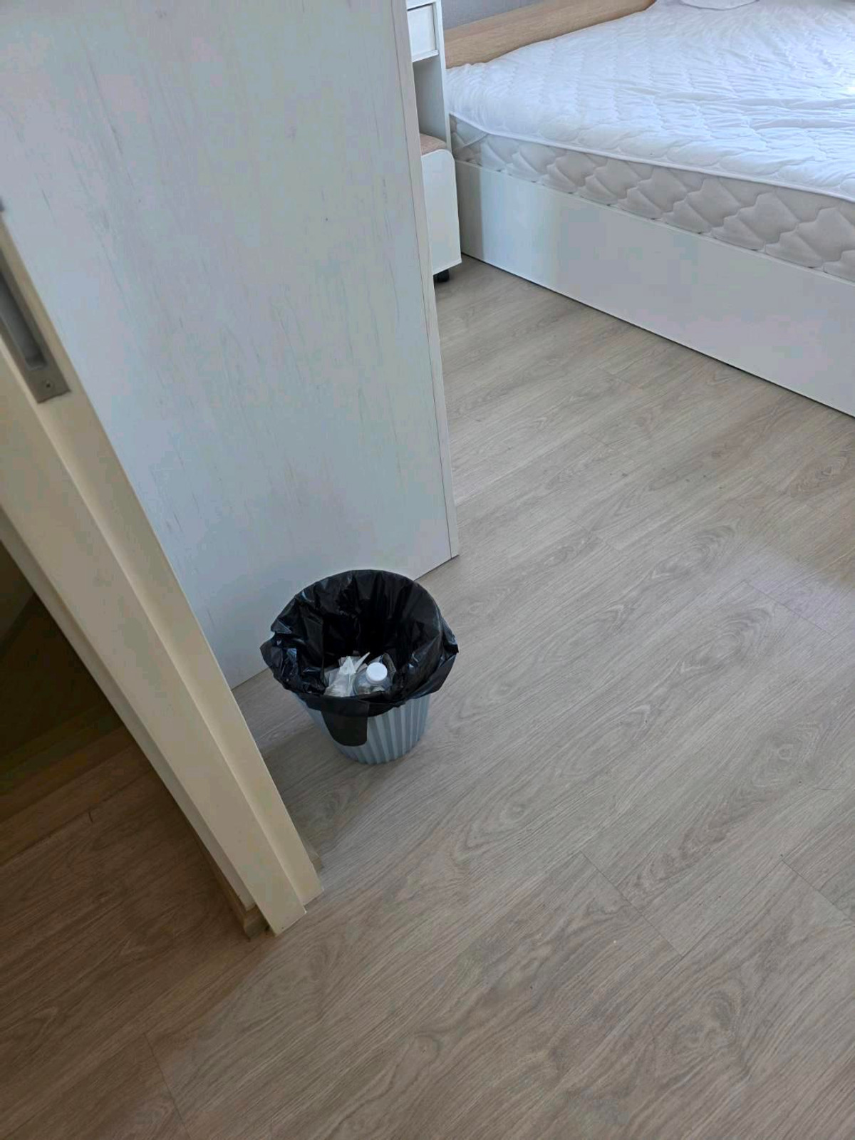 ให้เช่าทาวน์โฮมบางนา แบริ่ง ลาซาล : ทำเลทอง! หลังเมกาบางนา เดินเพียง 2 นาที บ้านว่างพร้อมเข้าอยู่ สามารถนัดดูได้ทุกวัน
อยู่โซนแรก ไม่รอดใต้ทางด่วน 💰 ราคาเช่า : 40,000 บาท/เดือนราคาต่อรองได้