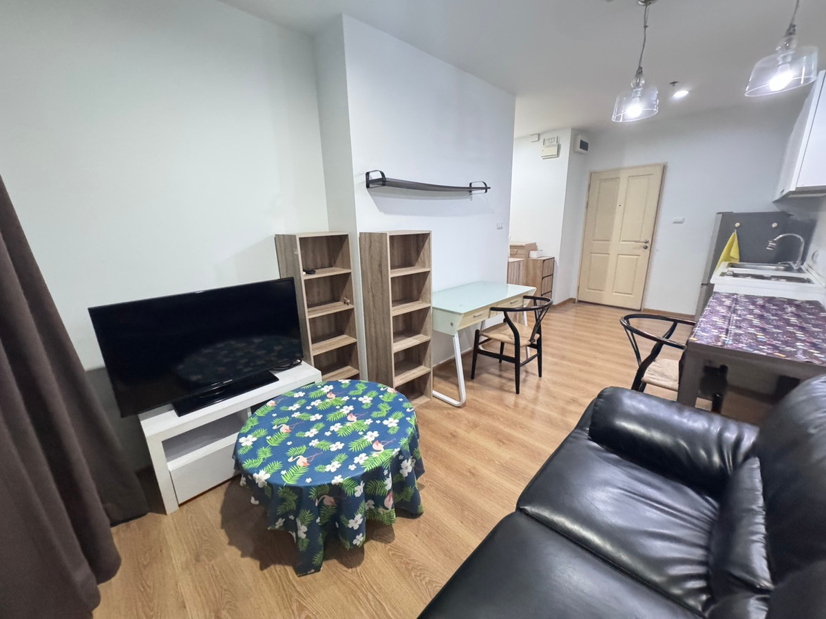 For RentCondoLadprao, Central Ladprao : Sym Vipha Ladprao Condo near many offices and markets near Central Ladprao available for rent.