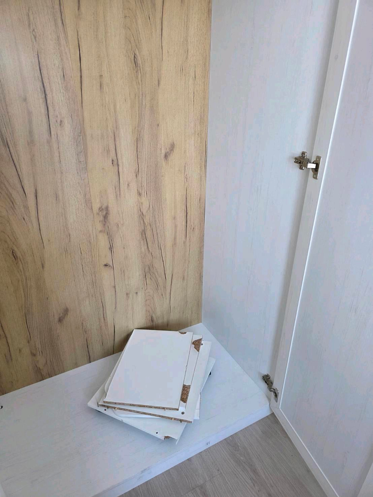 ให้เช่าทาวน์โฮมบางนา แบริ่ง ลาซาล : ทำเลทอง! หลังเมกาบางนา เดินเพียง 2 นาที บ้านว่างพร้อมเข้าอยู่ สามารถนัดดูได้ทุกวัน
อยู่โซนแรก ไม่รอดใต้ทางด่วน 💰 ราคาเช่า : 40,000 บาท/เดือนราคาต่อรองได้