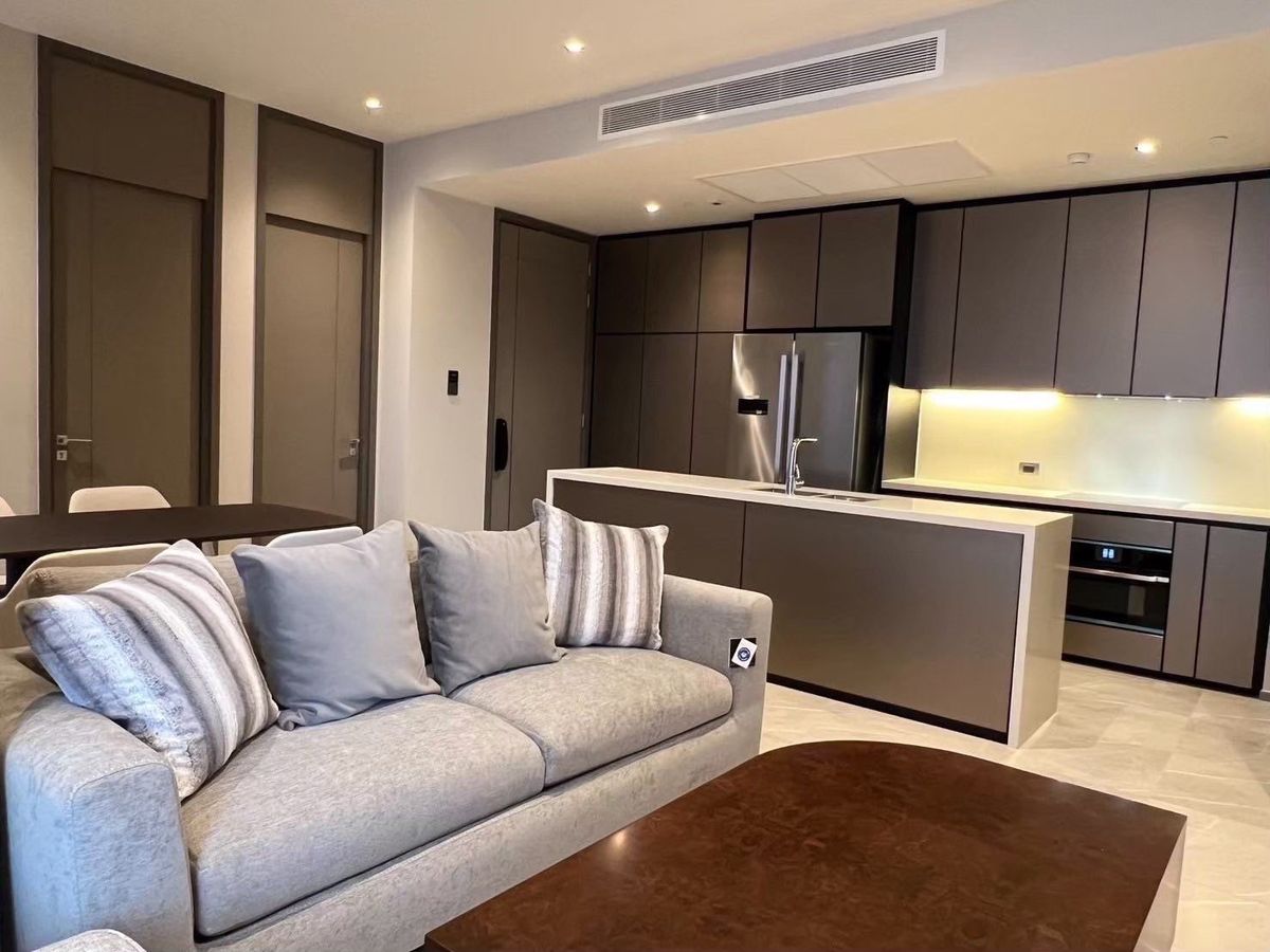 For RentCondoSukhumvit, Asoke, Thonglor : ACT FAST! This spacious 2-bedroom unit in a prime location won't last long