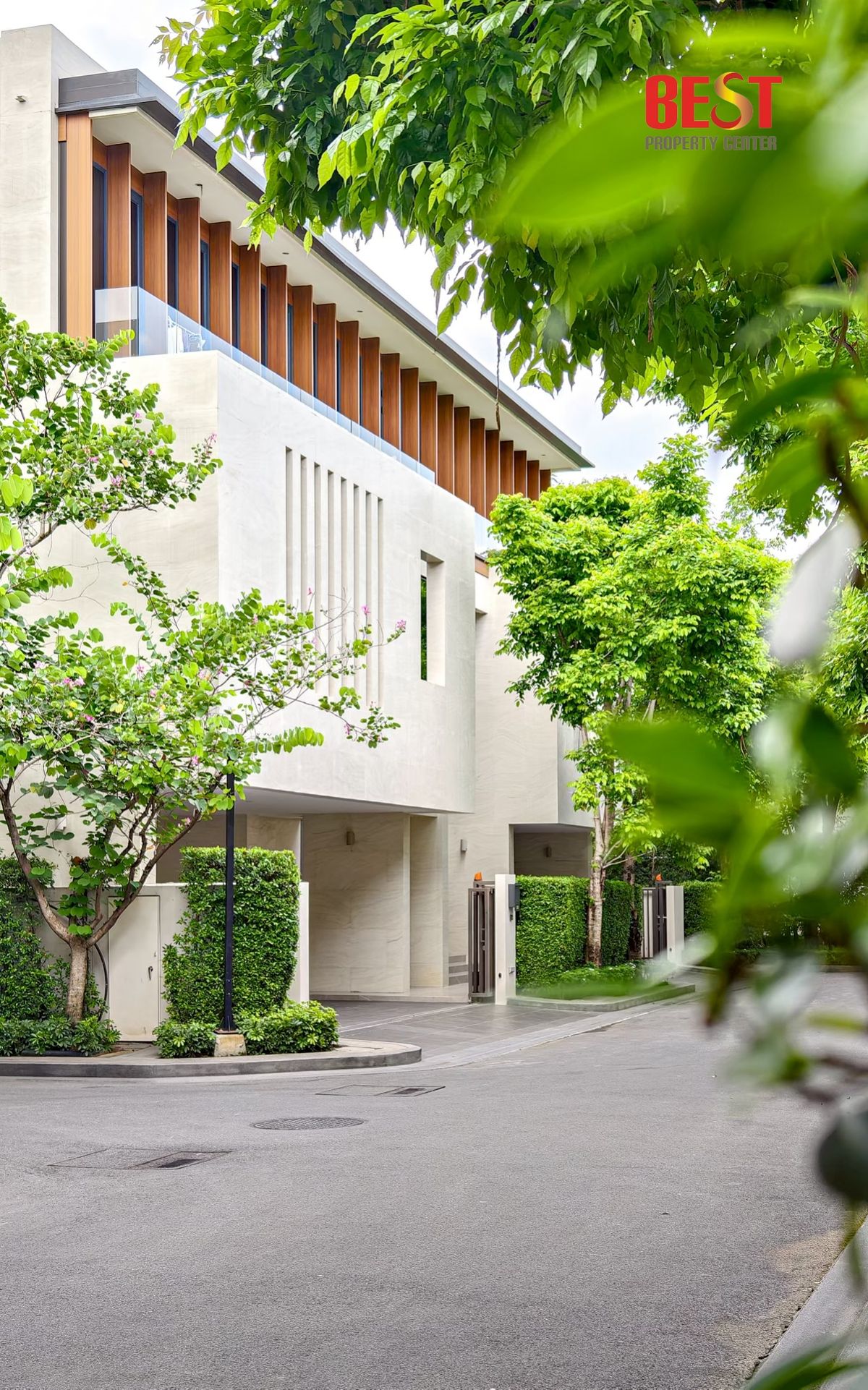 For SaleHousePattanakan, Srinakarin : 🏡 Sell luxury villas in the heart of Park Heritage Phatthanakan (Type L) near Thonglor only 4 km, with private elevators and swimming pools in Soi Phatthanakan 20 - Premium location.