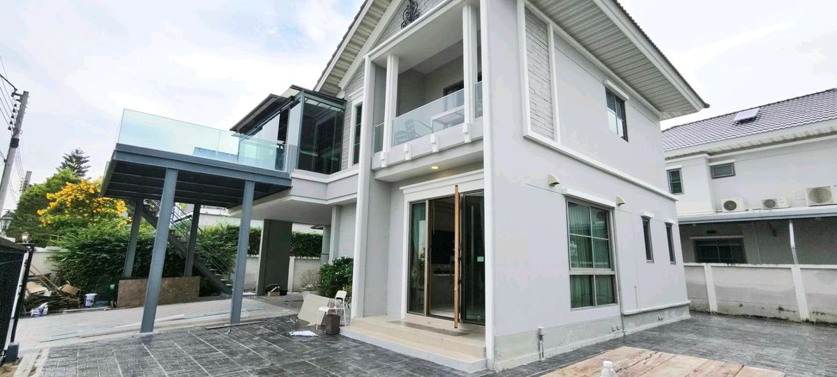 ให้เช่าบ้านลาดกระบัง สุวรรณภูมิ : 🔥🔥ให้เช่าบ้านเดี่ยว 2 ชั้น วิวทะเลสาบ
📍 โครงการเพอร์เฟค เพลส สุขุมวิท 77 – สุวรรณภูมิ