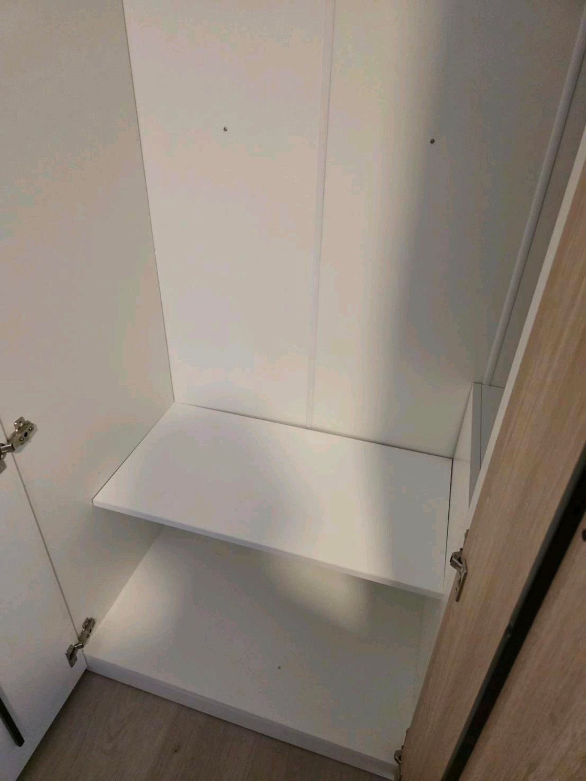 ให้เช่าทาวน์โฮมบางนา แบริ่ง ลาซาล : ทำเลทอง! หลังเมกาบางนา เดินเพียง 2 นาที บ้านว่างพร้อมเข้าอยู่ สามารถนัดดูได้ทุกวัน
อยู่โซนแรก ไม่รอดใต้ทางด่วน 💰 ราคาเช่า : 40,000 บาท/เดือนราคาต่อรองได้