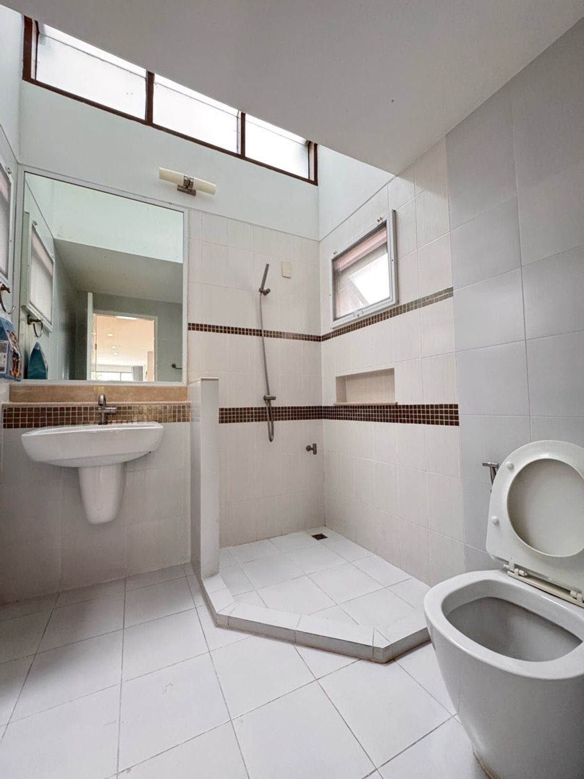 ให้เช่าบ้านบางนา แบริ่ง ลาซาล : 💥ForRent💥4Bed •  Setthasiri Bangna-Wongwaen 🏡 Next to Mega Bangna ‼️ 🐶 Pet Friendly with Big Garden 🌳 Ready to move in ‼️  Fully Furnished ✨