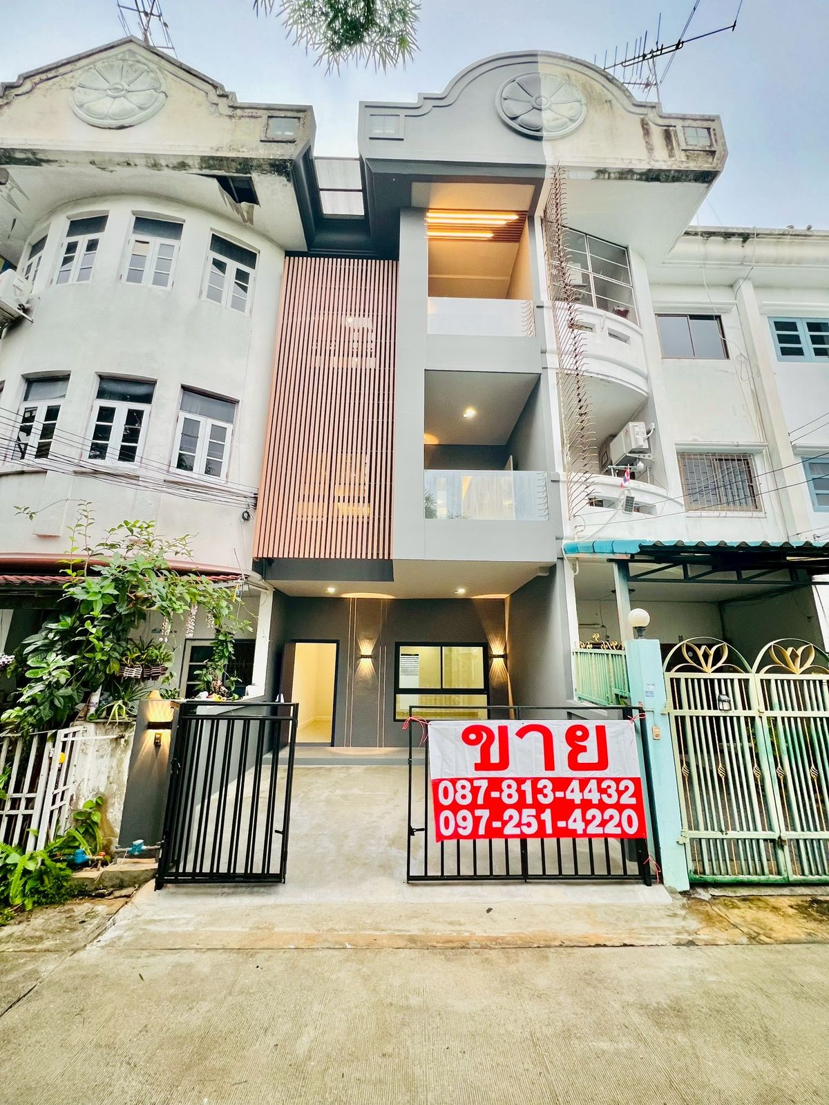 For SaleTownhomeNawamin, Ramindra : Large townhome for sale, elegant, a lot of private space, Lak Si, Saphan Mai, Bang Khen.