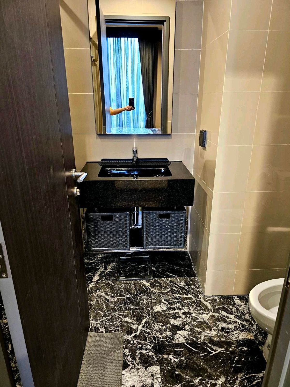 ให้เช่าคอนโดสุขุมวิท อโศก ทองหล่อ : 🔥ให้เช่าด่วน🔥เอดจ์ บาย แสนสิริ สุขุมวิท 23เครื่องใช้ไฟฟ้าและเฟอร์นิเจอร์ครบพร้อมเข้าอยู่ ใกล้ BTS อโศก และ MRT สุขุมวิท