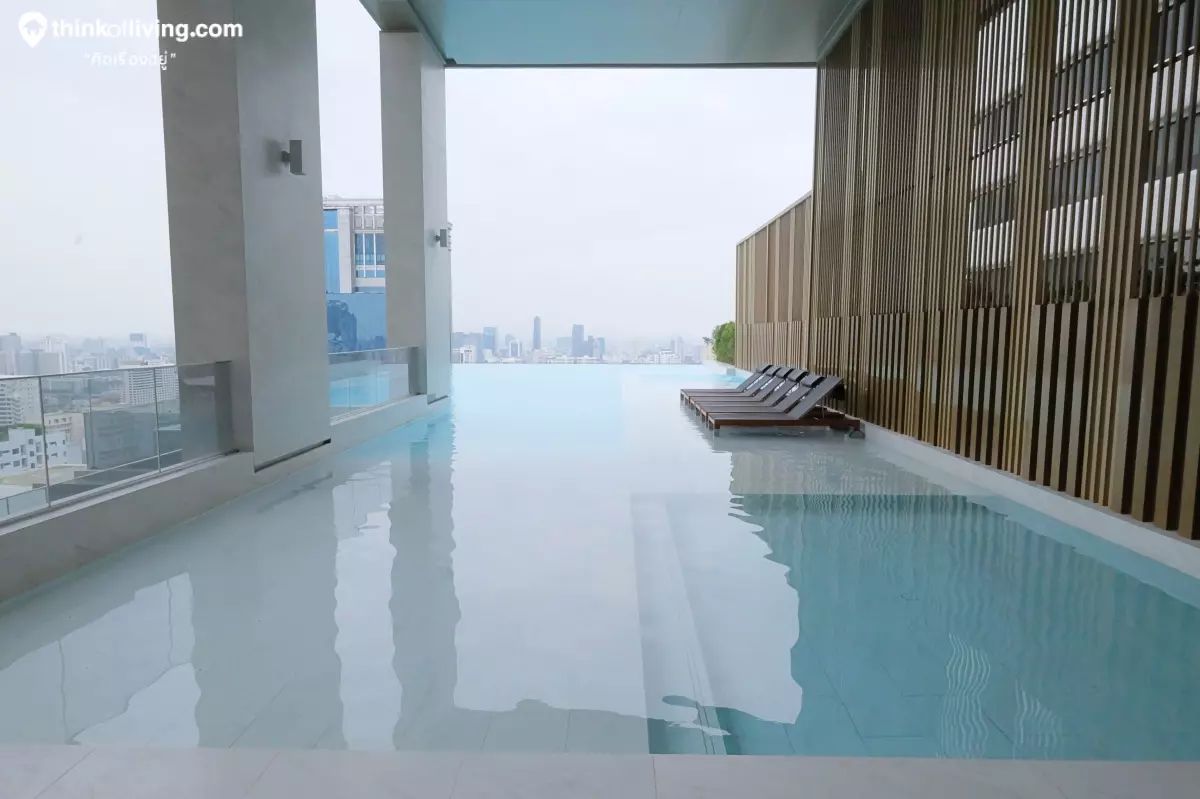 For SaleCondoSukhumvit, Asoke, Thonglor : 🔥Urgent Sale🔥 The Esse Asoke is luxuriously decorated and fully furnished, ready to move in. Near BTS Asoke and MRT Sukhumvit.