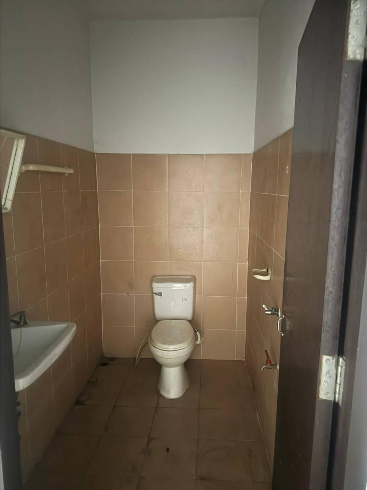 ขายทาวน์โฮมนวมินทร์ รามอินทรา : ขายทาวน์เฮ้าส์/ทาวน์โฮม บ้านวรพัฒ สุขาภิบาล 5 ออเงิน เขต สายไหม กรุงเทพ CX-133534