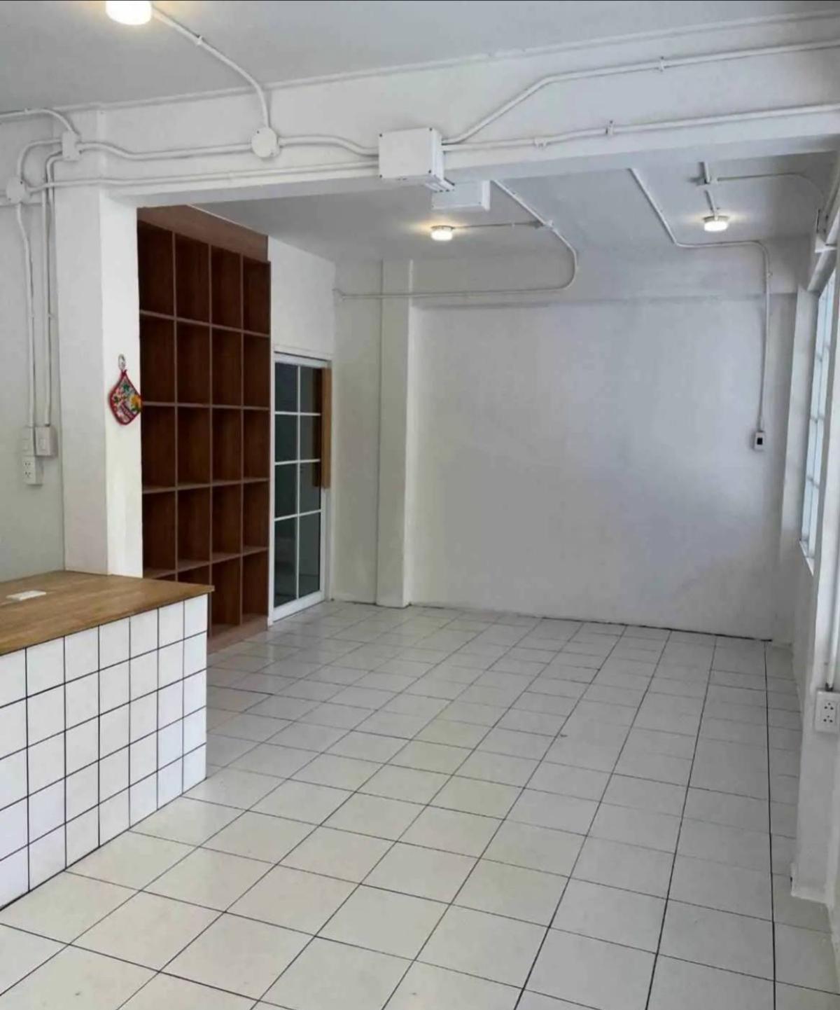 ขายอาคารพาณิชย์รัชดา ห้วยขวาง : ขายอาคารพาณิชย์ 3 ชั้น ซอยประชาสงเคราะห์ 29 ใกล้ มหาลัยหอการค้าไทย ห้องมุม รัชดาภิเษก เขต ดินแดง กรุงเทพ CX-133448