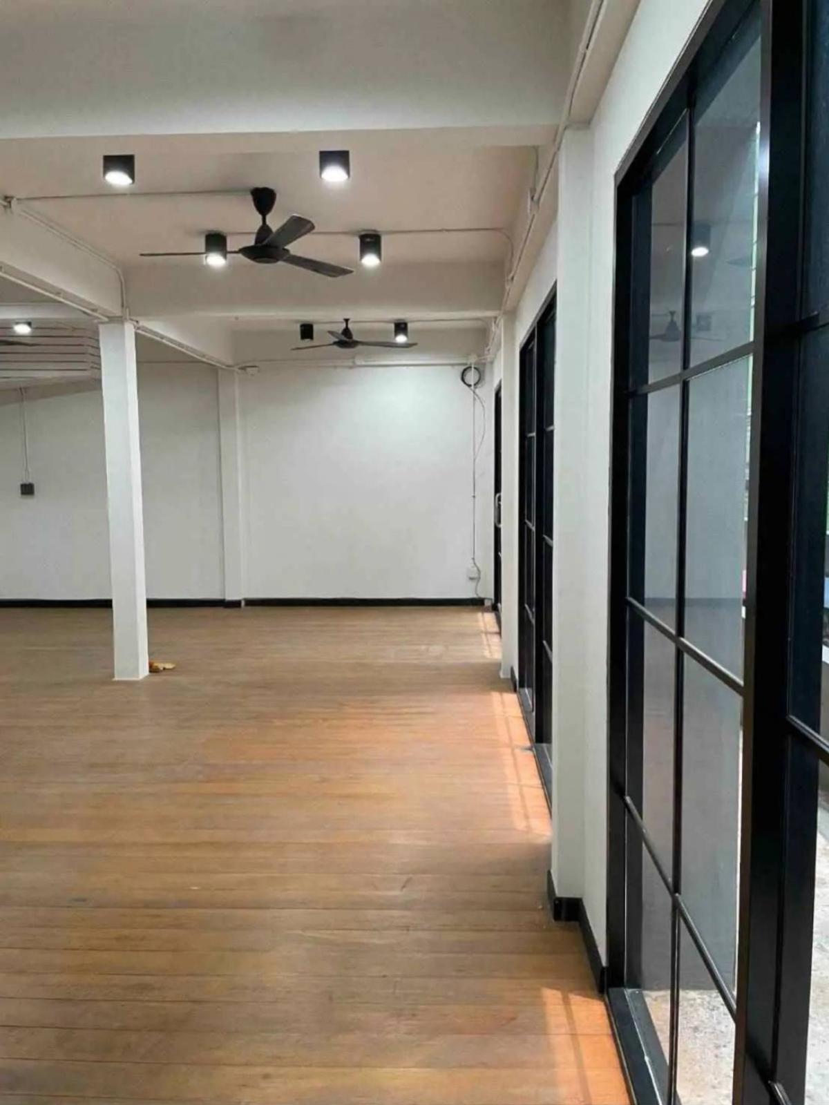 ขายอาคารพาณิชย์รัชดา ห้วยขวาง : ขายอาคารพาณิชย์ 3 ชั้น ซอยประชาสงเคราะห์ 29 ใกล้ มหาลัยหอการค้าไทย ห้องมุม รัชดาภิเษก เขต ดินแดง กรุงเทพ CX-133448