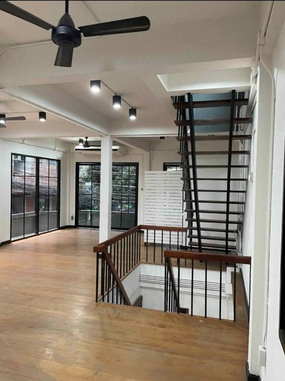 ขายอาคารพาณิชย์รัชดา ห้วยขวาง : ขายอาคารพาณิชย์ 3 ชั้น ซอยประชาสงเคราะห์ 29 ใกล้ มหาลัยหอการค้าไทย ห้องมุม รัชดาภิเษก เขต ดินแดง กรุงเทพ CX-133448