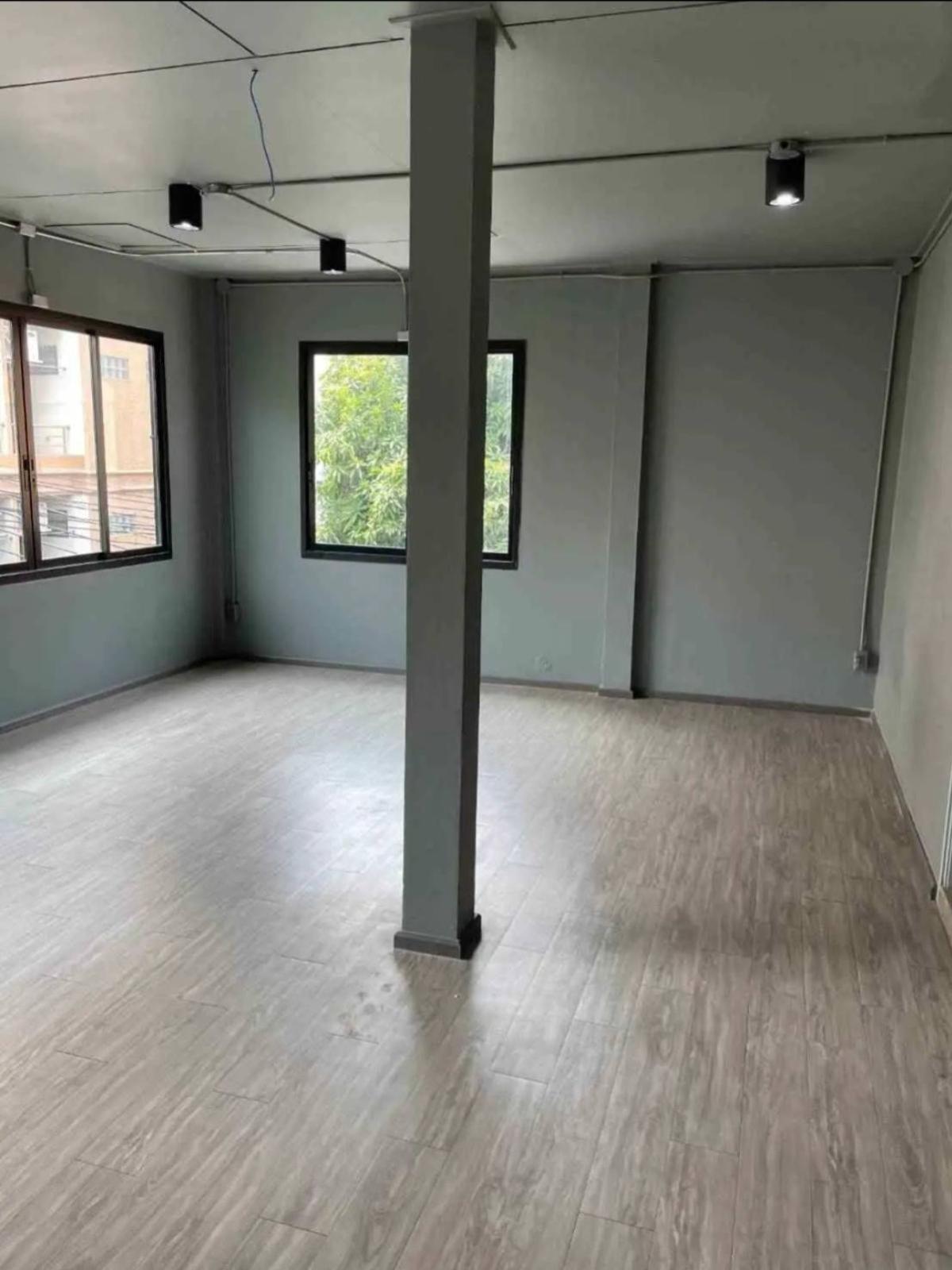 ขายอาคารพาณิชย์รัชดา ห้วยขวาง : ขายอาคารพาณิชย์ 3 ชั้น ซอยประชาสงเคราะห์ 29 ใกล้ มหาลัยหอการค้าไทย ห้องมุม รัชดาภิเษก เขต ดินแดง กรุงเทพ CX-133448