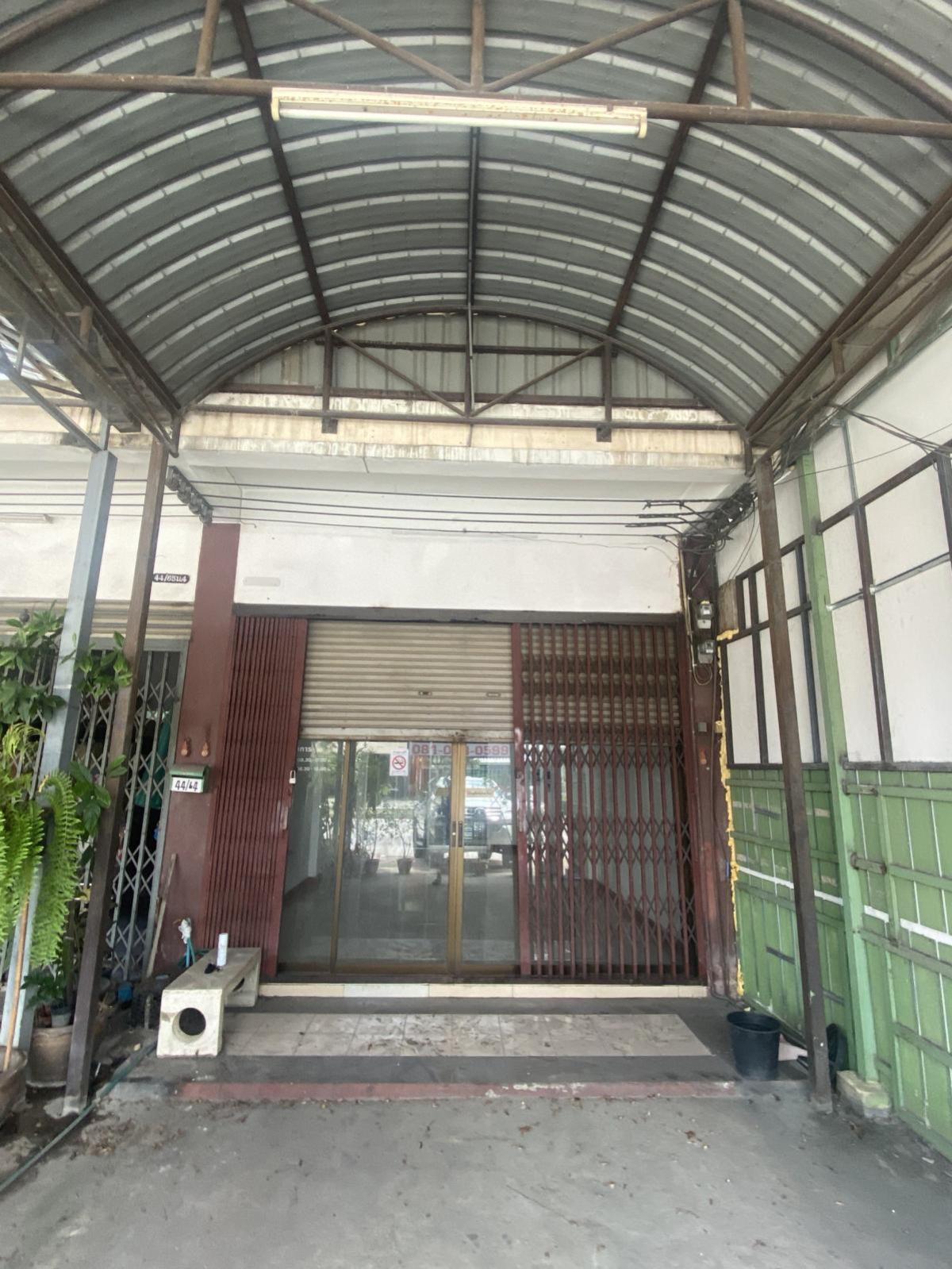 For SaleShop HouseNonthaburi, Bang Yai, Bangbuathong : For Sale Commercial Buildings , Bang Kruai–Sai Noi Nonthaburi , wide frontage , Bang Bua Thong , Bang Bua Thong , Nonthaburi , CX-133332