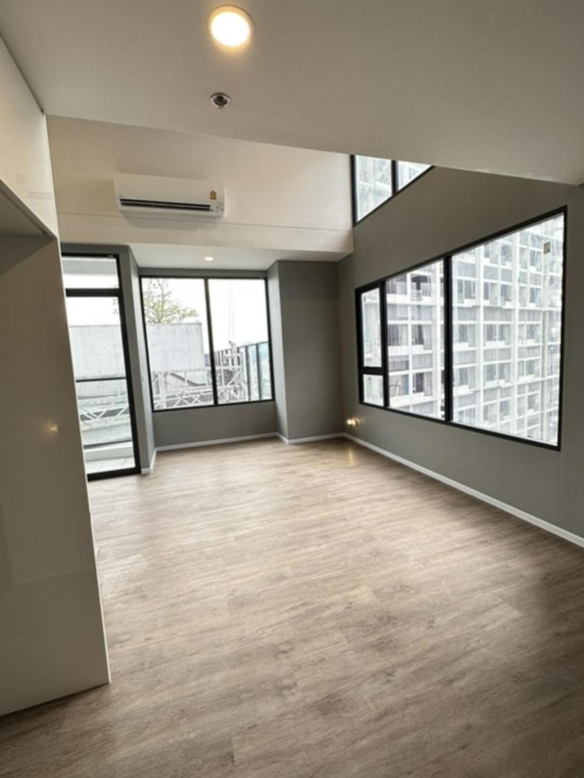 For SaleCondoRama9, Petchburi, RCA : For Sale Condo , Siamese Rama 9 (Landmark @MRTA Station) , Huai Khwang , Bang Kapi , Bangkok , CX-105252