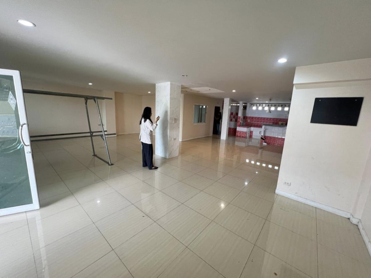 ขายบ้านลาดกระบัง สุวรรณภูมิ : ขายบ้านแฝดในซอยอ่อนนุช 70/1 ประเวศ เขต ประเวศ กรุงเทพ CX-133299