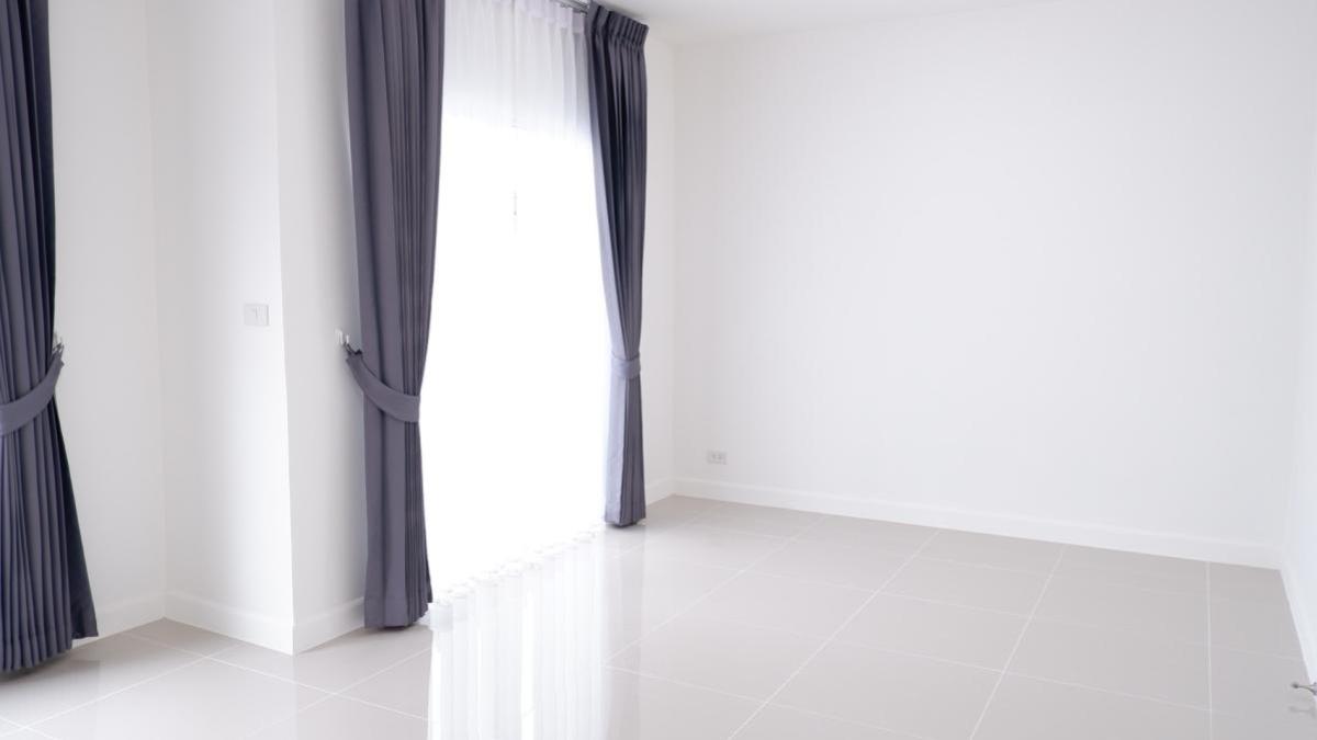 ขายทาวน์โฮมปทุมธานี รังสิต ธรรมศาสตร์ : ขายทาวน์เฮ้าส์/ทาวน์โฮม  เดอะทรัสต์ ทาวน์โฮม รังสิต-คลอง 1 หน้ากว้าง รีโนเวทใหม่ ประชาธิปัตย์ ธัญบุรี ปทุมธานี CX-133252