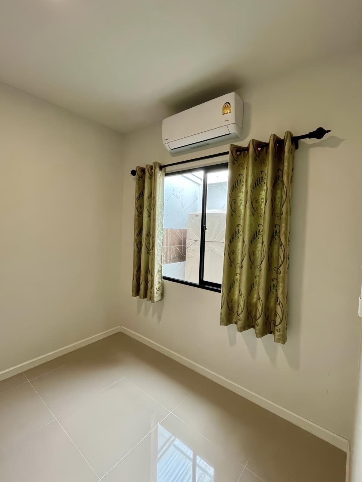 ขายทาวน์โฮมมหาชัย สมุทรสาคร : ขายสิริ เพลส เพชรเกษม - สาย4 สวนหลวง กระทุ่มแบน สมุทรสาคร CX-133075