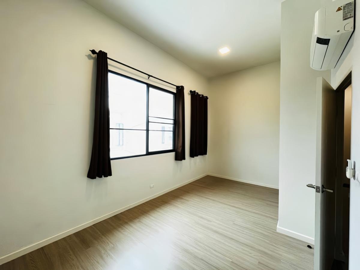 ขายทาวน์โฮมมหาชัย สมุทรสาคร : ขายสิริ เพลส เพชรเกษม - สาย4 สวนหลวง กระทุ่มแบน สมุทรสาคร CX-133075