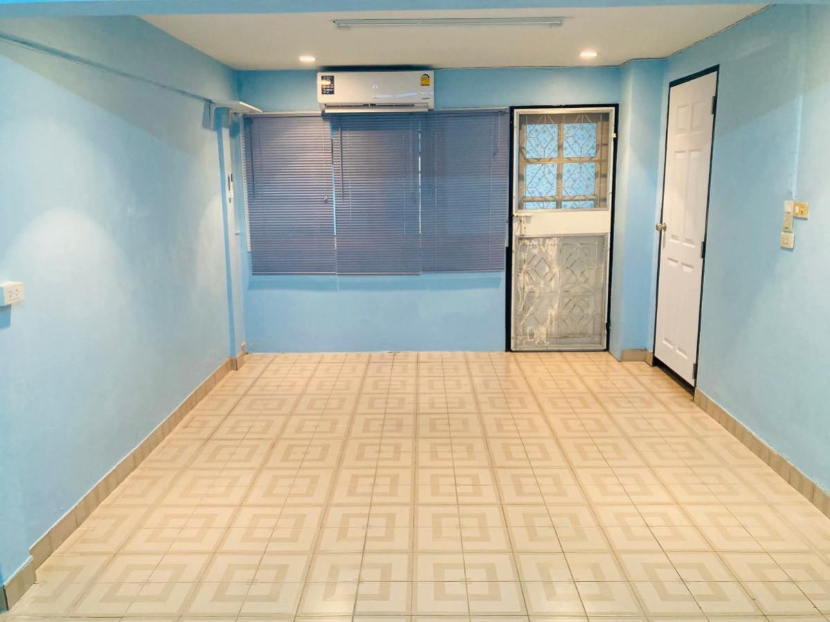 ขายทาวน์โฮมแจ้งวัฒนะ เมืองทอง : ขายทาวน์เฮ้าส์/ทาวน์โฮม  หมู่บ้านสวัสดิการกทม ปากเกร็ด - แจ้งวัฒนะ ปากเกร็ด ปากเกร็ด นนทบุรี CX-133195