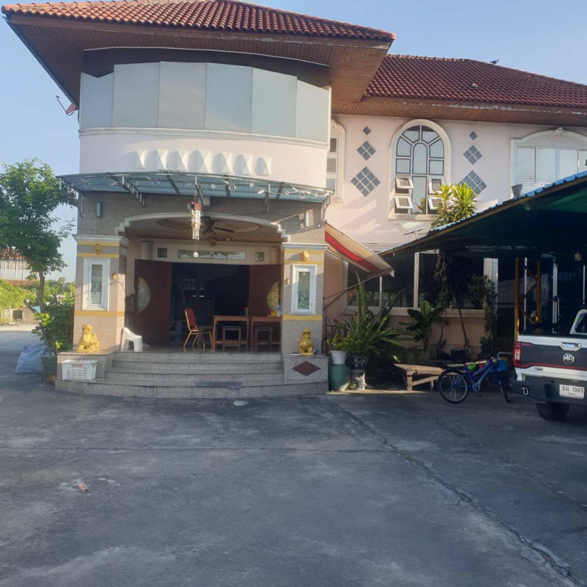 ขายบ้านระยอง : ขายบ้านเดี่ยว 2 ชั้น พร้อมที่ดินแปลงใหญ่ ใจกลางเมืองระยอง CX-133174