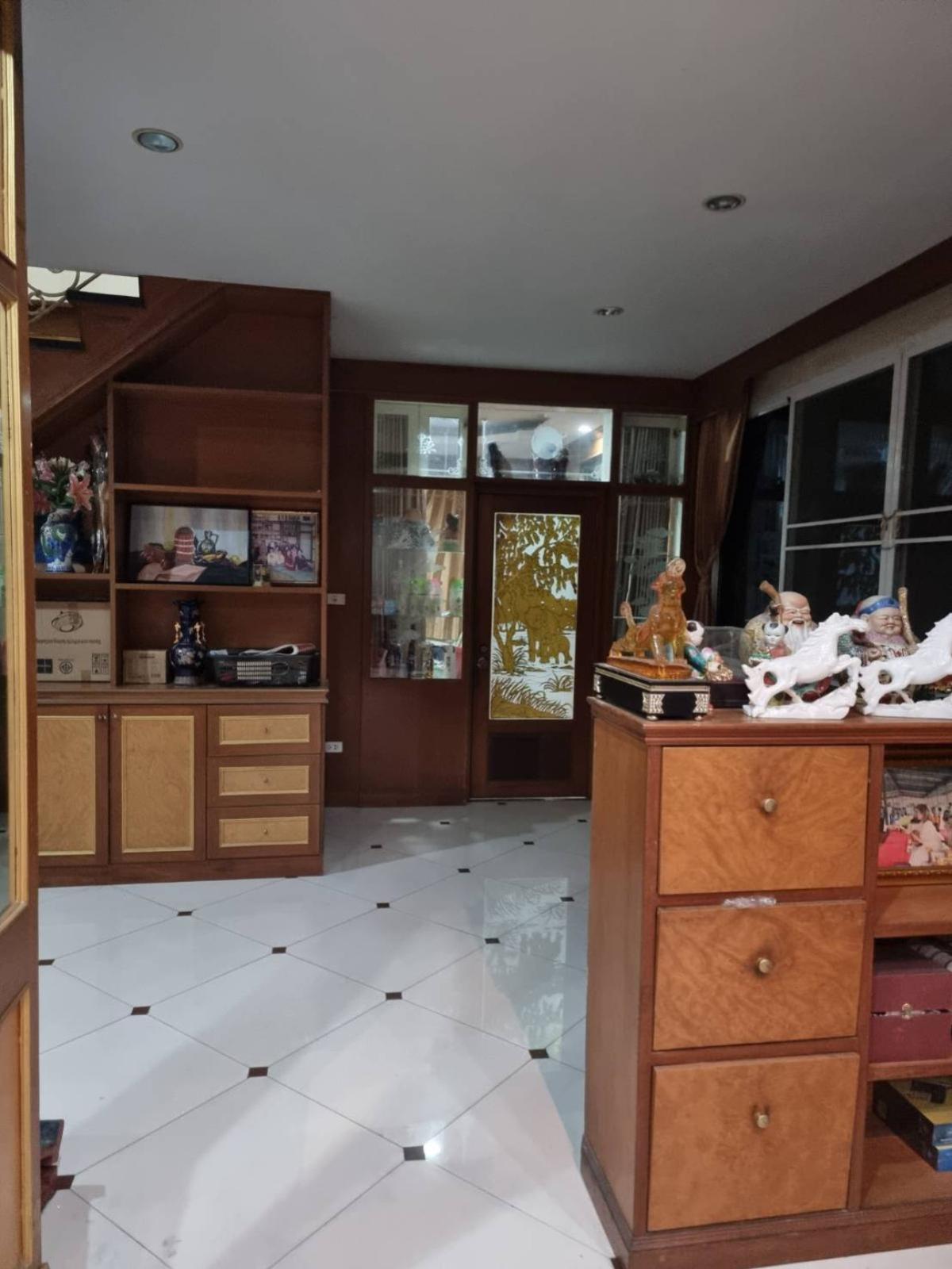 ขายบ้านระยอง : ขายบ้านเดี่ยว 2 ชั้น พร้อมที่ดินแปลงใหญ่ ใจกลางเมืองระยอง CX-133174