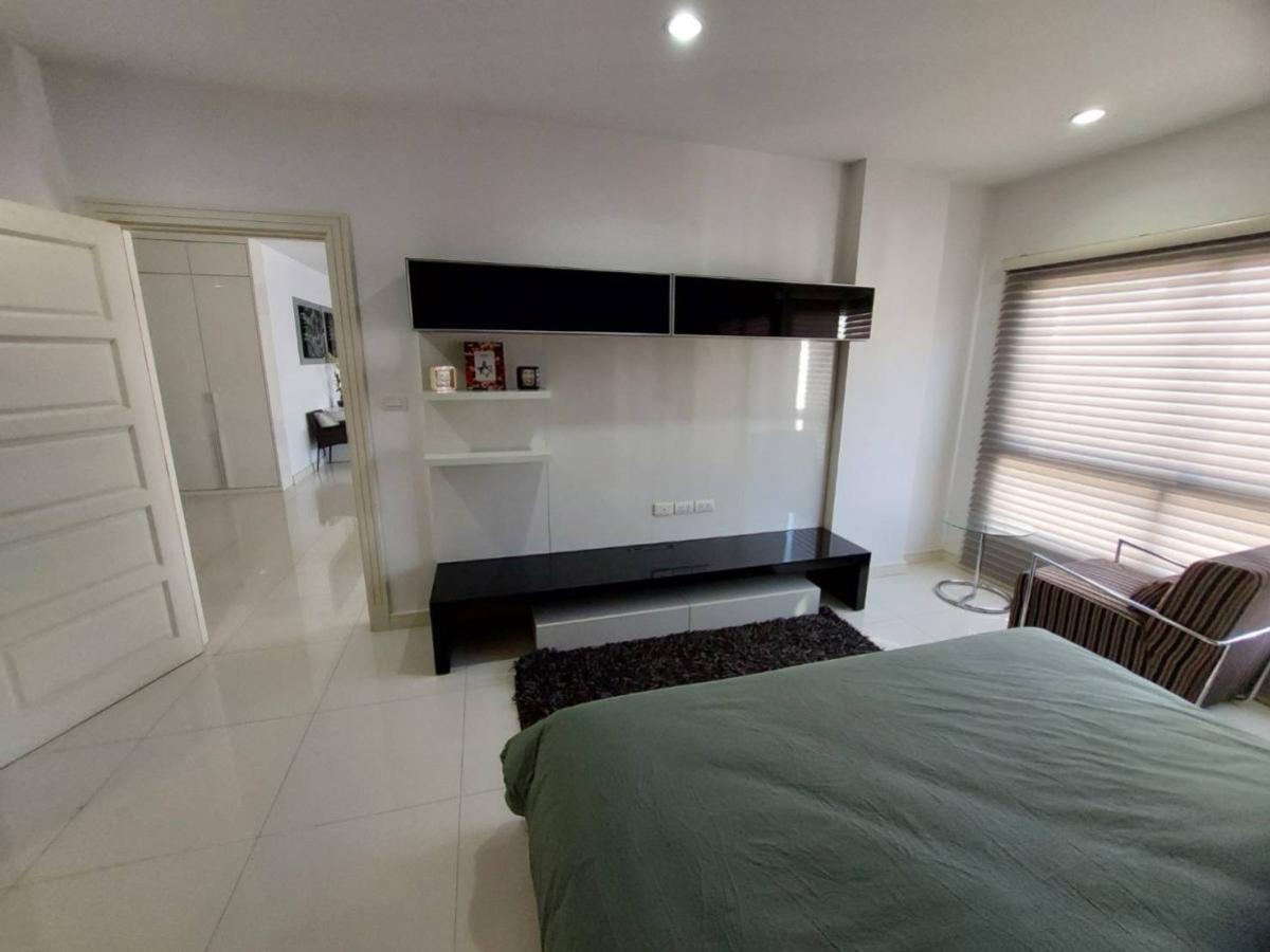 ขายคอนโดพระราม 9 เพชรบุรีตัดใหม่ RCA : ขายคอนโด  พีจี พระราม9 MRT-พระราม 9 ห้วยขวาง เขต ห้วยขวาง กรุงเทพ CX-131269