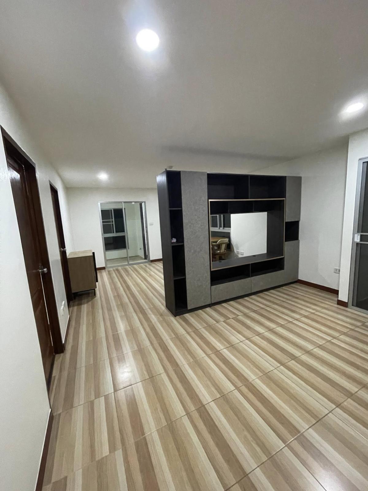 ขายคอนโดบางนา แบริ่ง ลาซาล : ขายคอนโด  รีเจ้นท์ โฮม 7 ซอยสรรพาวุธ 2 BTS-บางนา บางนา เขต บางนา กรุงเทพ CX-133121