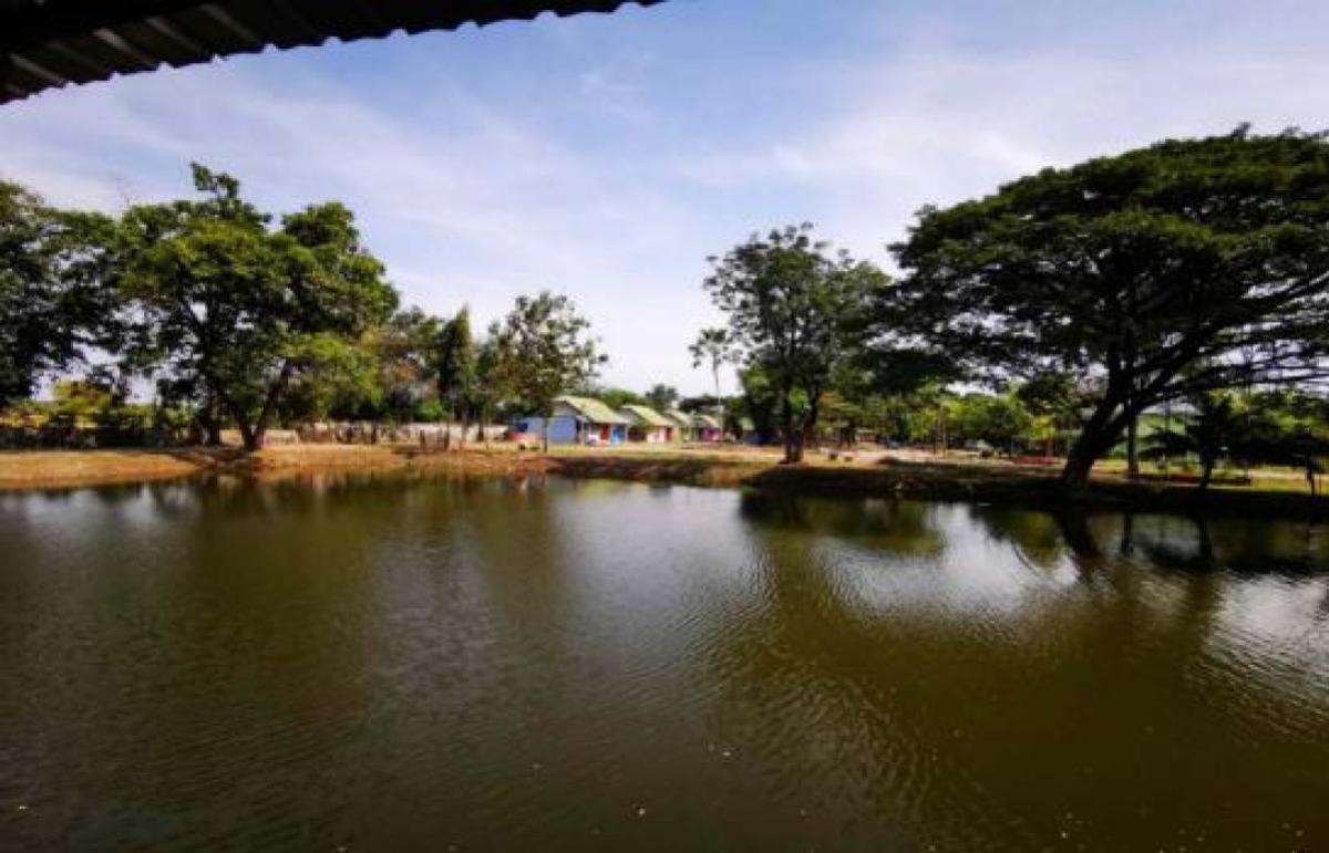 For SaleHotel&Apartment BusinessLop Buri : For Sale 32-room resort on 15 rai (approx. 6 acres) of land, located on Phahonyothin Road with an 8-meter entrance, in Khok Samrong District, Lopburi Province, near a community. , Wang Khon Khwang , Khok Samrong , Lop Buri , CX-133068