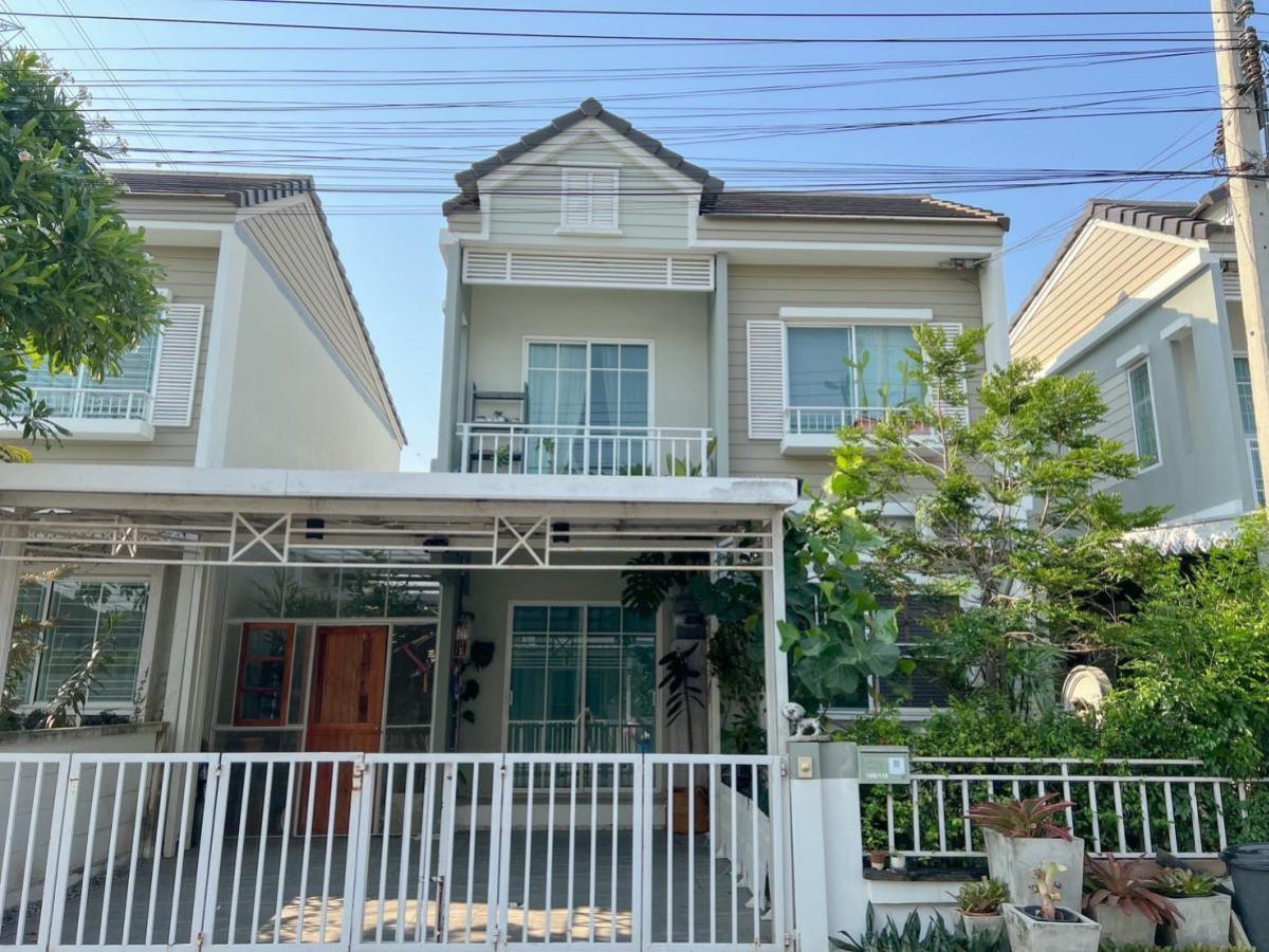 For SaleTownhomeSamut Prakan,Samrong : For Sale Townhouse/Townhome  , The Village Bangna km.8 , Bang Phli Yai , Bang Phli , Bangkok , CX-133053