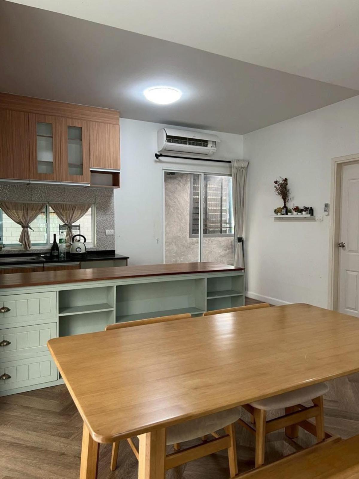 ขายทาวน์โฮมสมุทรปราการ สำโรง : ขายทาวน์เฮ้าส์/ทาวน์โฮม  เดอะ วิลเลจ บางนา กม.8 บางพลีใหญ่ บางพลี กรุงเทพ CX-133053