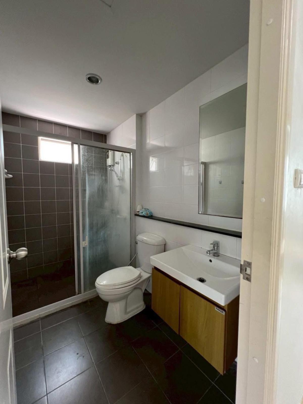 ขายทาวน์โฮมสมุทรปราการ สำโรง : ขายทาวน์เฮ้าส์/ทาวน์โฮม  เดอะ วิลเลจ บางนา กม.8 บางพลีใหญ่ บางพลี กรุงเทพ CX-133053