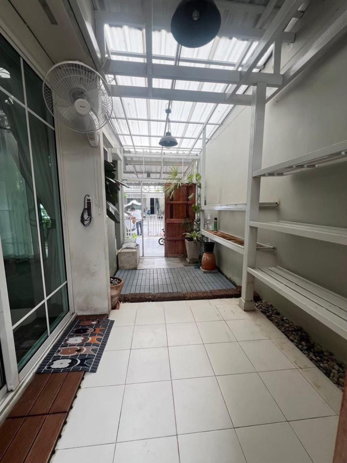 ขายทาวน์โฮมสมุทรปราการ สำโรง : ขายทาวน์เฮ้าส์/ทาวน์โฮม  เดอะ วิลเลจ บางนา กม.8 บางพลีใหญ่ บางพลี กรุงเทพ CX-133053