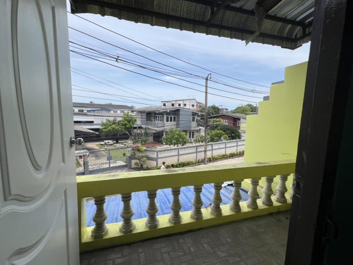 For SaleShop HouseMahachai Samut Sakhon : For Sale 3-storey commercial building , high floor , wide frontage , Talat Krathum Baen , Krathum Baen , Samut Sakhon , CX-132844