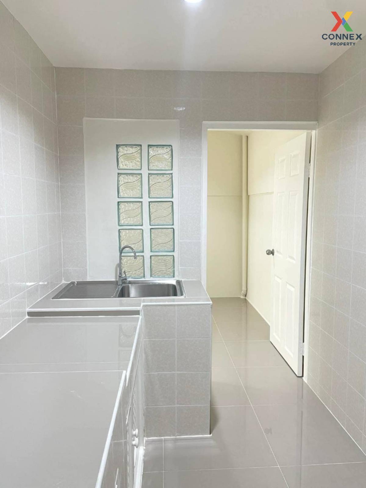 For SaleTownhomePathum Thani,Rangsit, Thammasat : For Sale Townhouse/Townhome  , Baan Pruksa 13 Rangsit khong 3 , Khlong Sam , khlong Luang , Pathum Thani , CX-132833