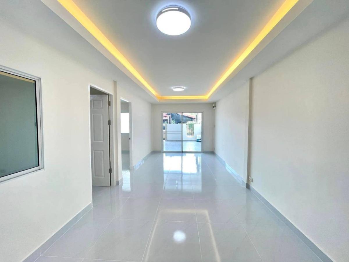 ขายทาวน์โฮมแจ้งวัฒนะ เมืองทอง : ขายทาวน์เฮาส์  หมู่บ้านทรายทองนิเวศน์  รีโนเวทใหม่ ท่าทราย เมืองนนทบุรี นนทบุรี CX-132849