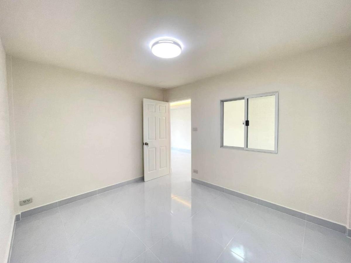 ขายทาวน์โฮมแจ้งวัฒนะ เมืองทอง : ขายทาวน์เฮาส์  หมู่บ้านทรายทองนิเวศน์  รีโนเวทใหม่ ท่าทราย เมืองนนทบุรี นนทบุรี CX-132849